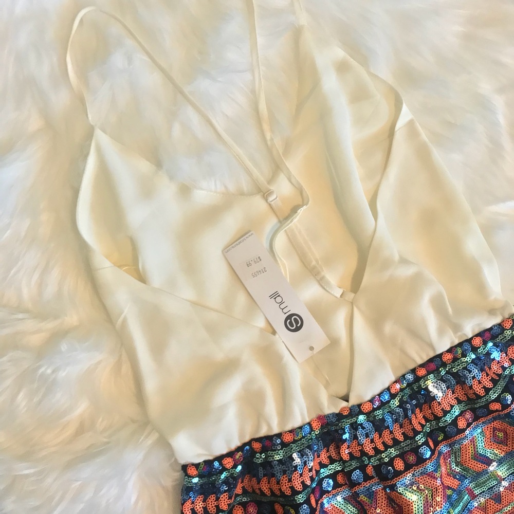 🆕 Multicolor Sequin romper ✨ - Picture 5 of 5